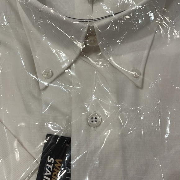 Van Heusen wrinkle free short sleeve button down shirt NWT - Picture 5 of 5
